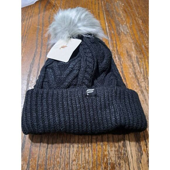 New Fabletics Black Mineral Grey Pom Beanie Hat  Cable Knit Sweater Hat NWT - Picture 3 of 4